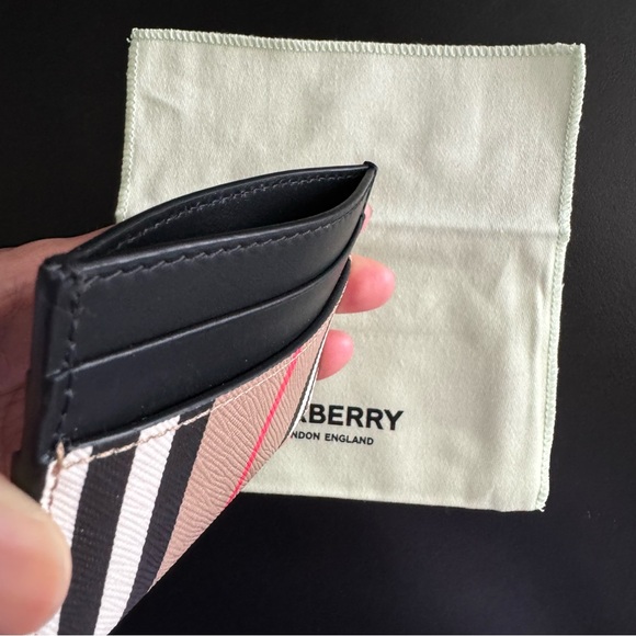 Authentic Burberry card case wallet - Picture 3 of 4